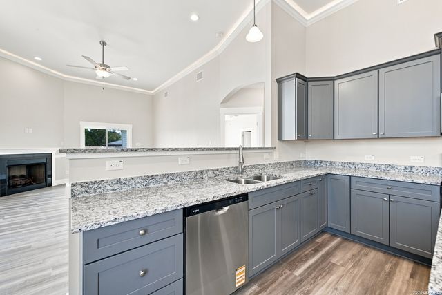 130 Merion Ln, La Vernia, TX 78121