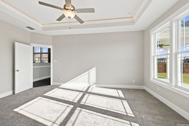 130 Merion Ln, La Vernia, TX 78121