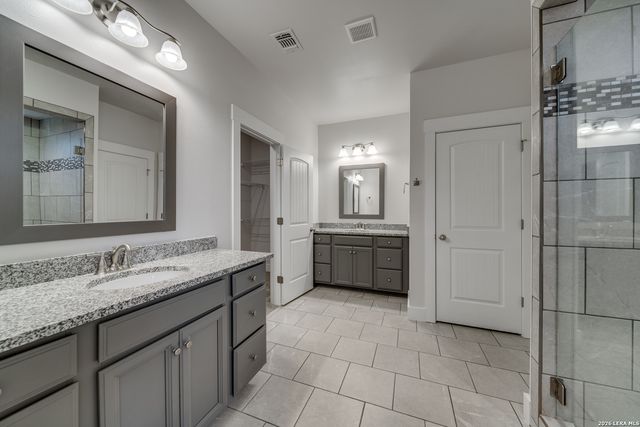 130 Merion Ln, La Vernia, TX 78121