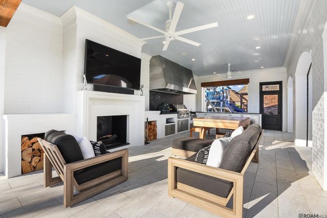 25820 Carnoustie Way, Denham Springs, LA 70726