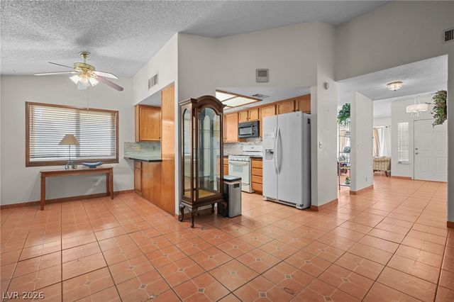 6721 North Brunswick Circle, Las Vegas, NV 89107