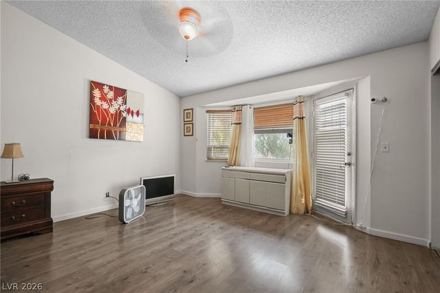 6721 North Brunswick Circle, Las Vegas, NV 89107