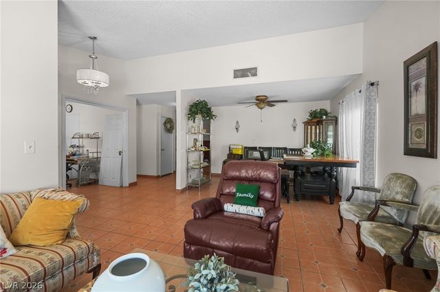 6721 North Brunswick Circle, Las Vegas, NV 89107