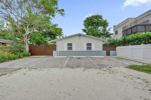 922 NW 4th Ave 4, Fort Lauderdale, FL 33311