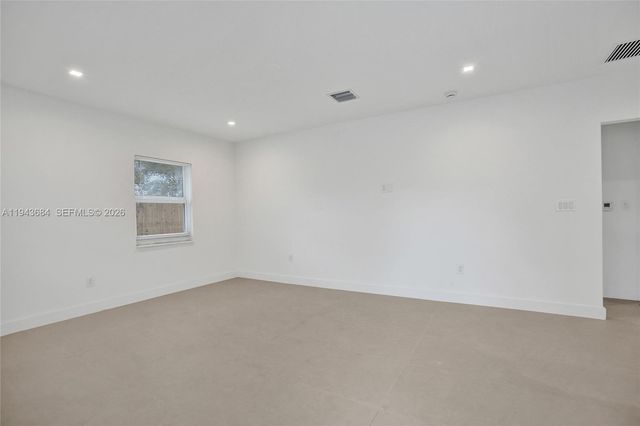 922 NW 4th Ave 4, Fort Lauderdale, FL 33311