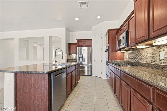 208 Palmetto Pointe Drive, Henderson, NV 89012
