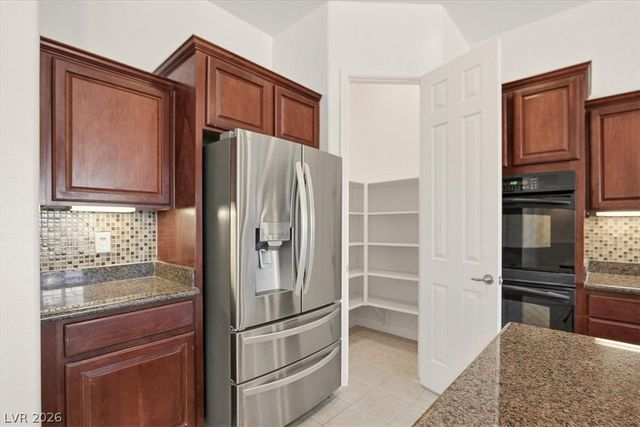 208 Palmetto Pointe Drive, Henderson, NV 89012