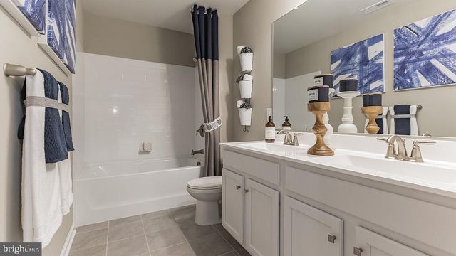 214 LINDSEY DR, Columbia, PA 17512