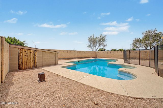 17817 W MARSHALL Lane, Surprise, AZ 85388