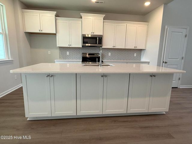 5617 Palm Tree Place, Leland, NC 28451