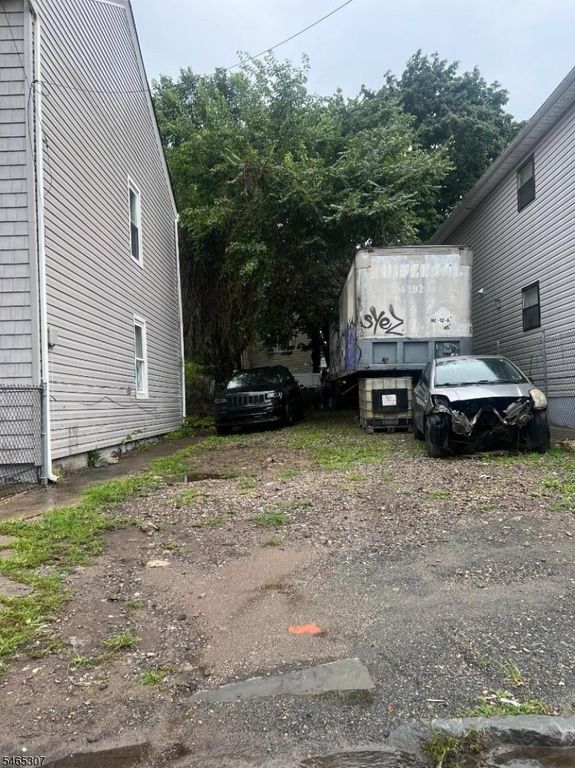 114 E Holsman St, Paterson City, NJ 07522 — exterior