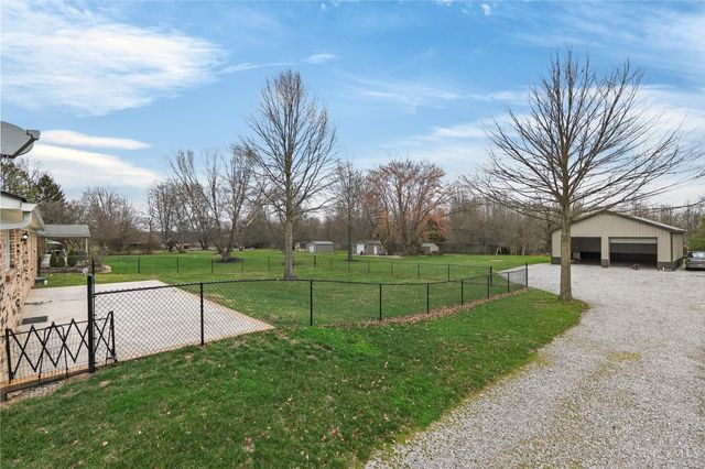 2005 Big Apple Drive, Batavia, OH 45103