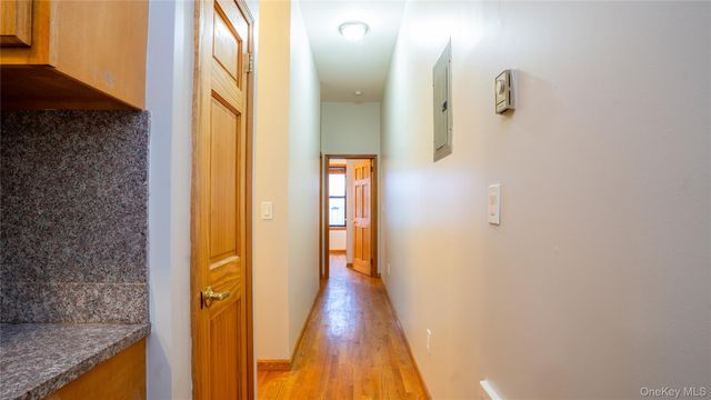 46 North Village Avenue 13, Rockville Centre, NY 11570