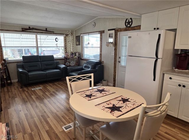 881 Homestead DR, North Fort Myers, FL 33917