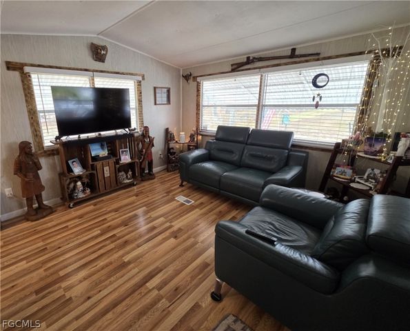 881 Homestead DR, North Fort Myers, FL 33917