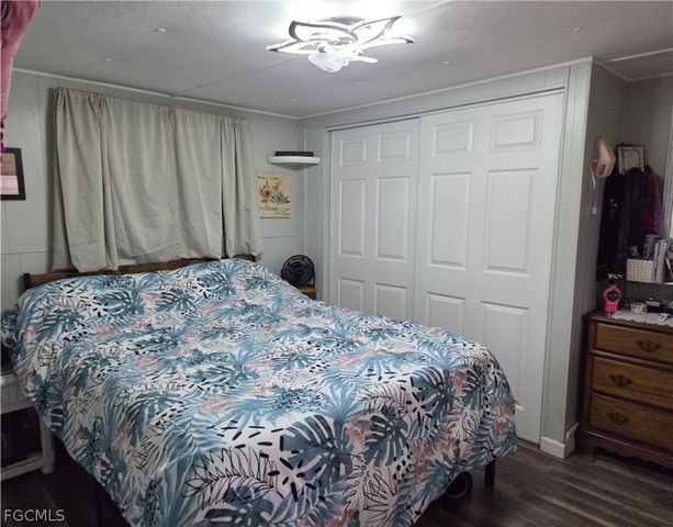 881 Homestead DR, North Fort Myers, FL 33917