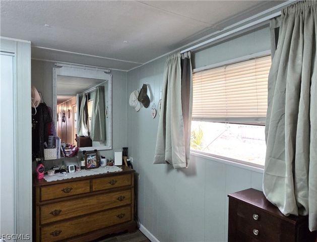 881 Homestead DR, North Fort Myers, FL 33917