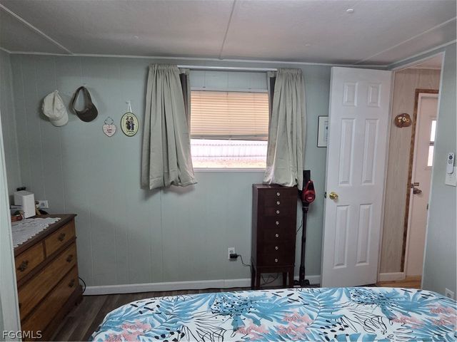 881 Homestead DR, North Fort Myers, FL 33917