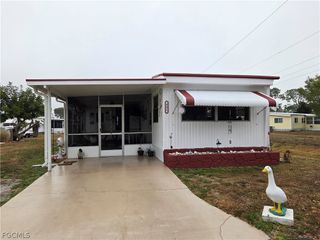 881 Homestead DR, North Fort Myers, FL 33917