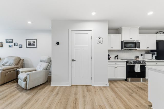 1836 Goldsberry St, Columbia, TN 38401