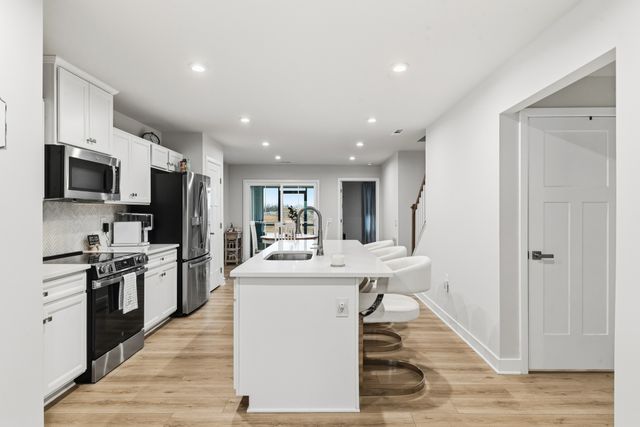 1836 Goldsberry St, Columbia, TN 38401