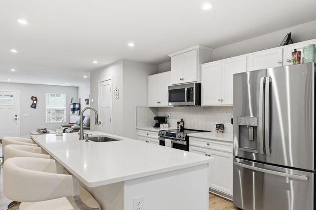 1836 Goldsberry St, Columbia, TN 38401