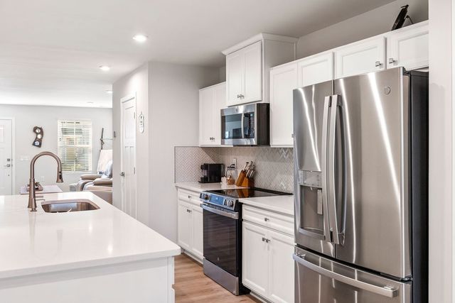 1836 Goldsberry St, Columbia, TN 38401