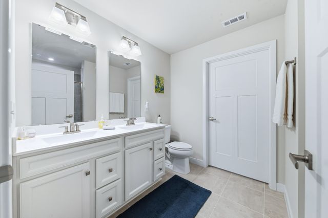 1836 Goldsberry St, Columbia, TN 38401