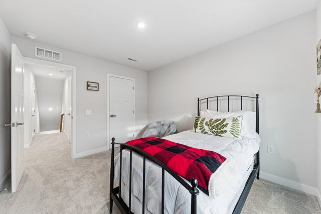 1836 Goldsberry St, Columbia, TN 38401