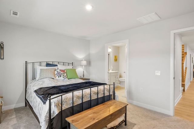 1836 Goldsberry St, Columbia, TN 38401