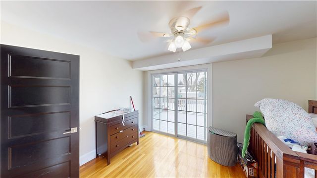 35 Welfare Avenue, Warwick, RI 02888