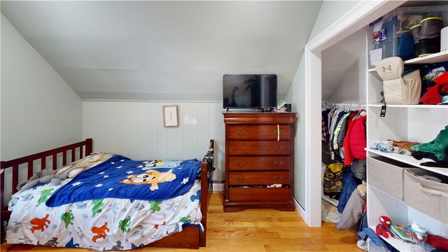 35 Welfare Avenue, Warwick, RI 02888