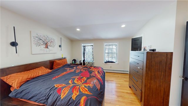 35 Welfare Avenue, Warwick, RI 02888