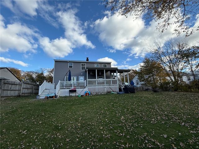 35 Welfare Avenue, Warwick, RI 02888