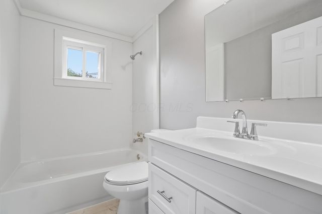 2264 Majestic Drive W, Columbus, OH 43232