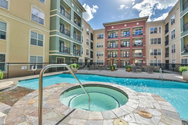 1711 Old Spanish Trail 406, Houston, TX 77054