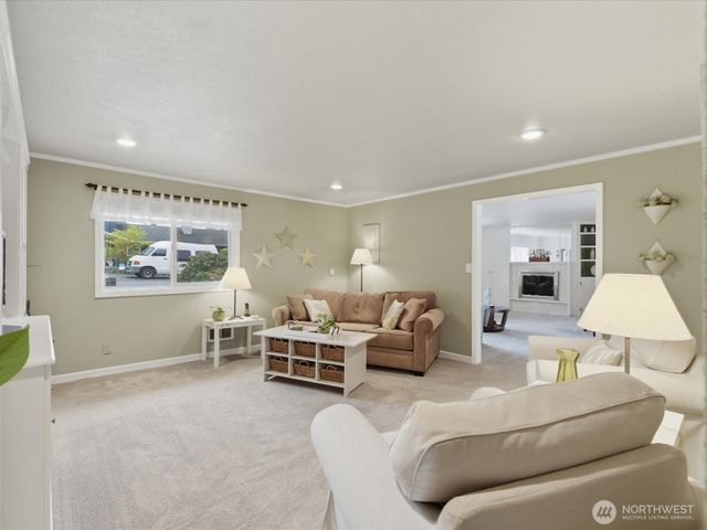 5907 227th Street SW, Mountlake Terrace, WA 98043