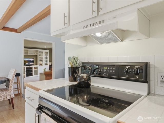 5907 227th Street SW, Mountlake Terrace, WA 98043
