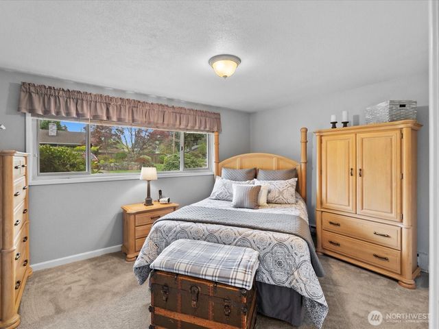 5907 227th Street SW, Mountlake Terrace, WA 98043