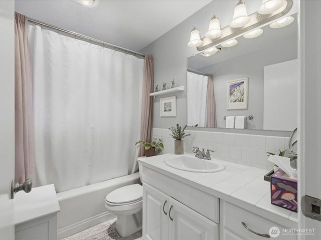 5907 227th Street SW, Mountlake Terrace, WA 98043