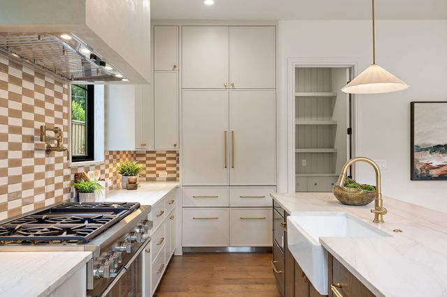 2705 Warren ST, Austin, TX 78703