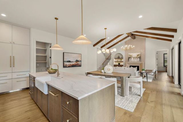 2705 Warren ST, Austin, TX 78703
