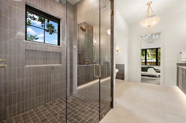 2705 Warren ST, Austin, TX 78703