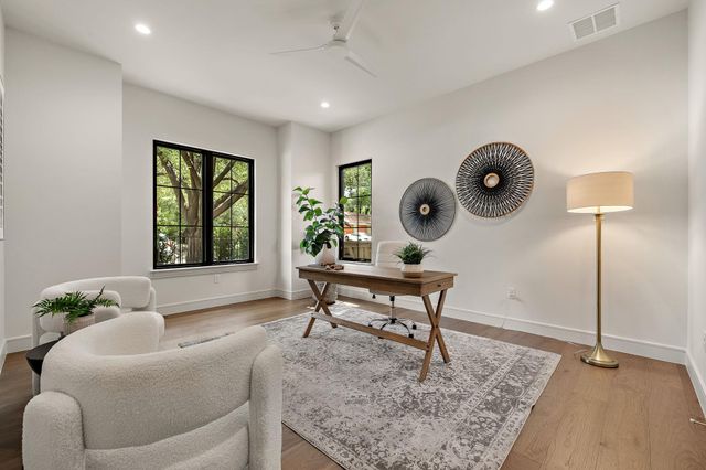 2705 Warren ST, Austin, TX 78703