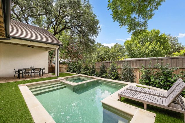 2705 Warren ST, Austin, TX 78703