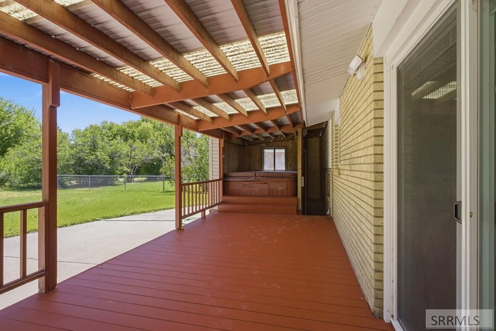 Image 11 of property listing at 409 Quigg Avenue, Shelley, ID 83274