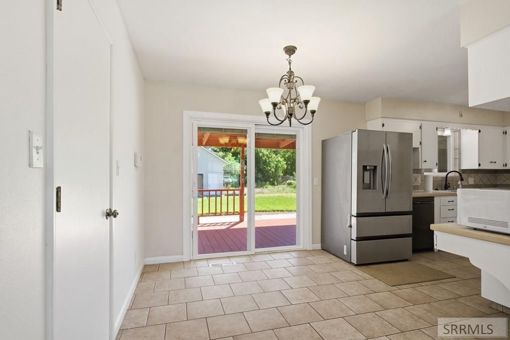 Image 3 of property listing at 409 Quigg Avenue, Shelley, ID 83274