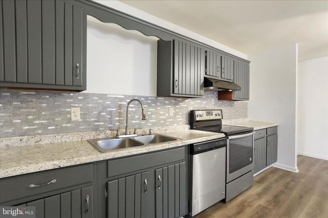 186 TALBOTT AVE, Martinsburg, WV 25405