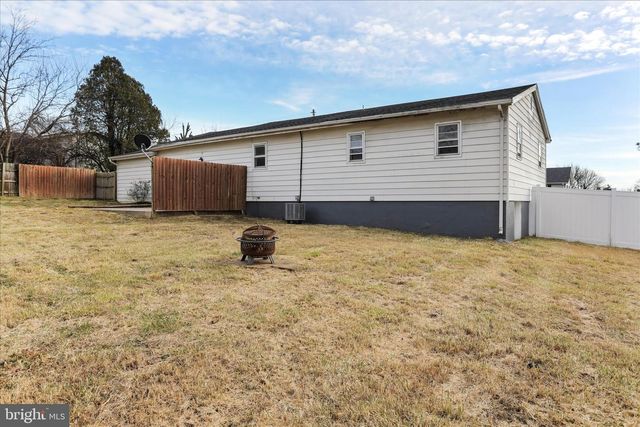 186 TALBOTT AVE, Martinsburg, WV 25405