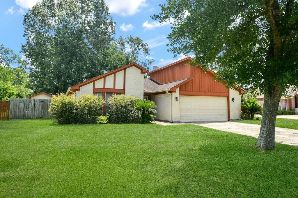 16610 Convoy Court, Crosby, TX 77532